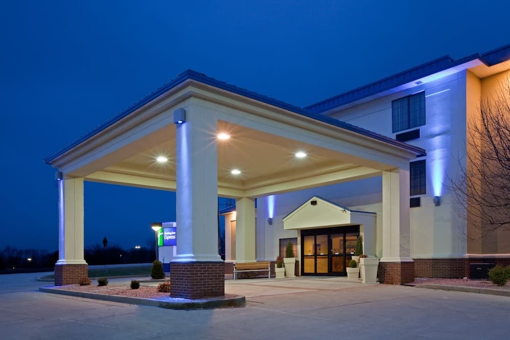 Holiday Inn Express Washington main