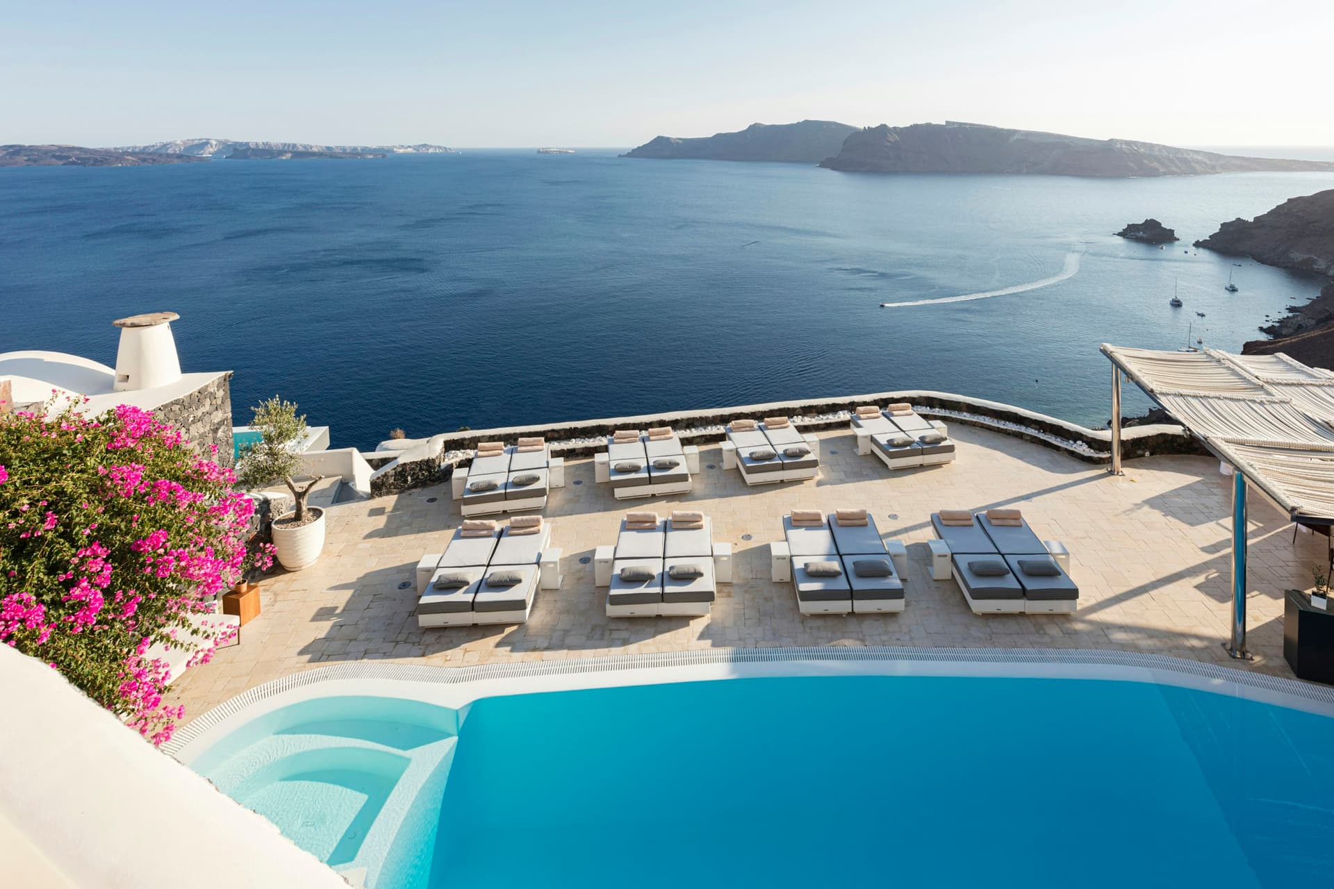 Canaves Oia Suites main
