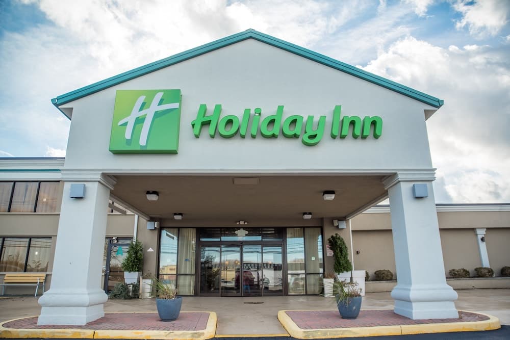 Holiday Inn Hazlet main