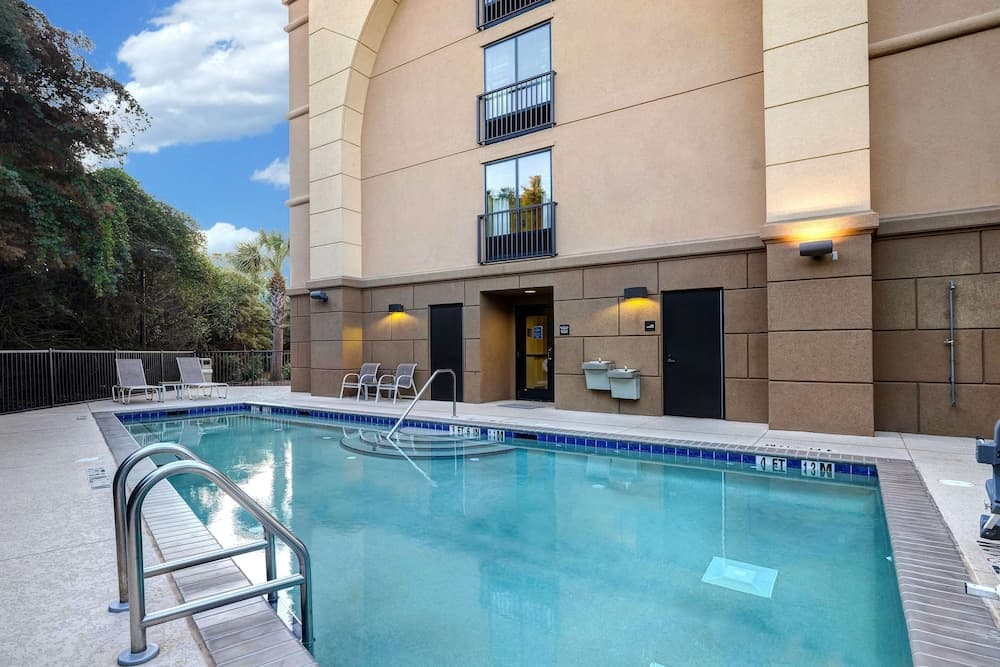 Hampton Inn And Suites Pensacola/Gulf Breeze main