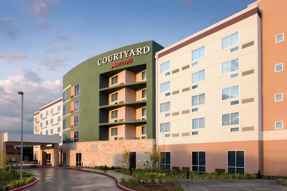 Courtyard Dallas Plano/The Colony