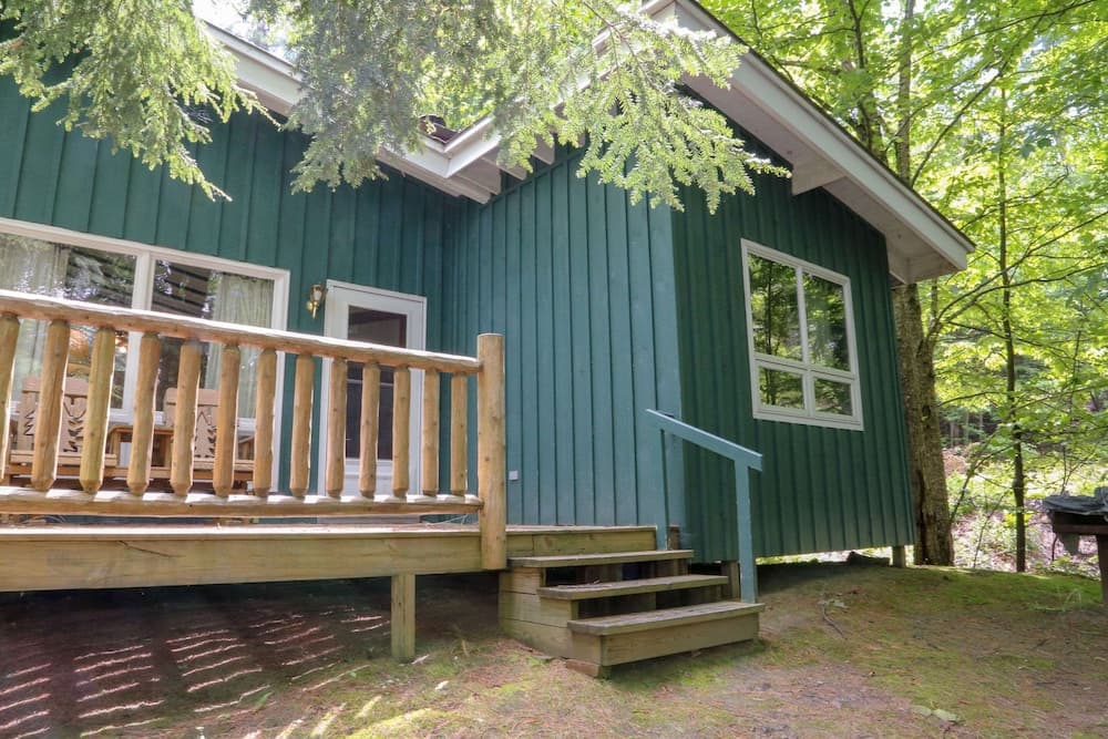 Bluebird Cady Hill Lodge main