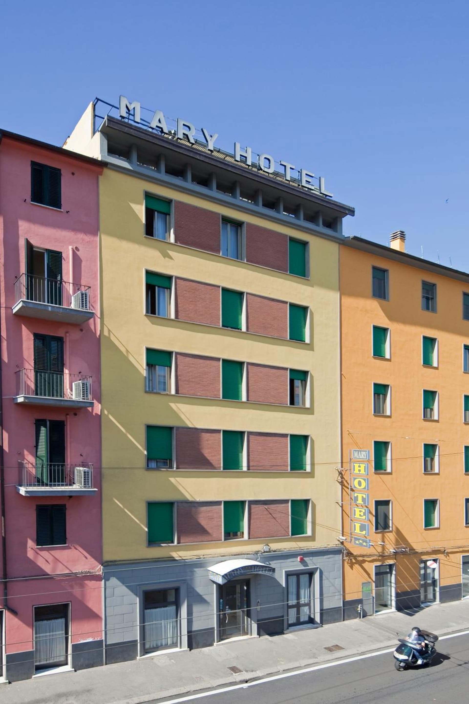 Hotel Mary main