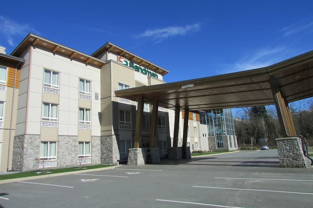Sandman Hotel & Suites Squamish main