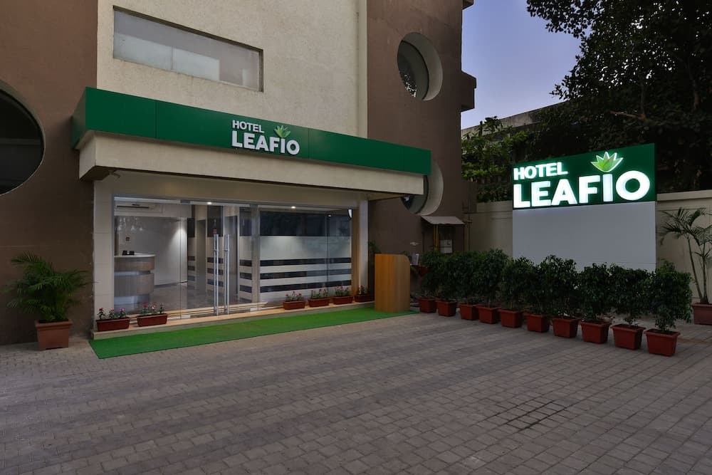 Hotel Leafio Mumbai main