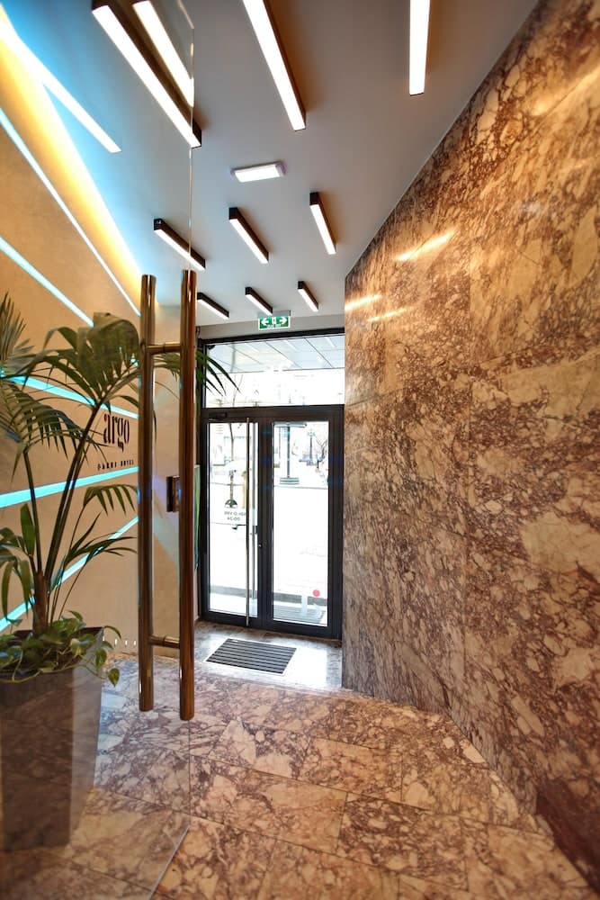 Argo Garni Hotel main