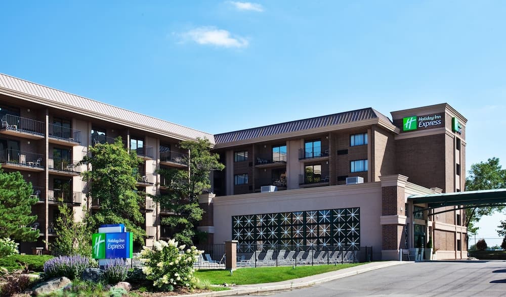 Holiday Inn Express Rolling Mdws Schaumburg Area main