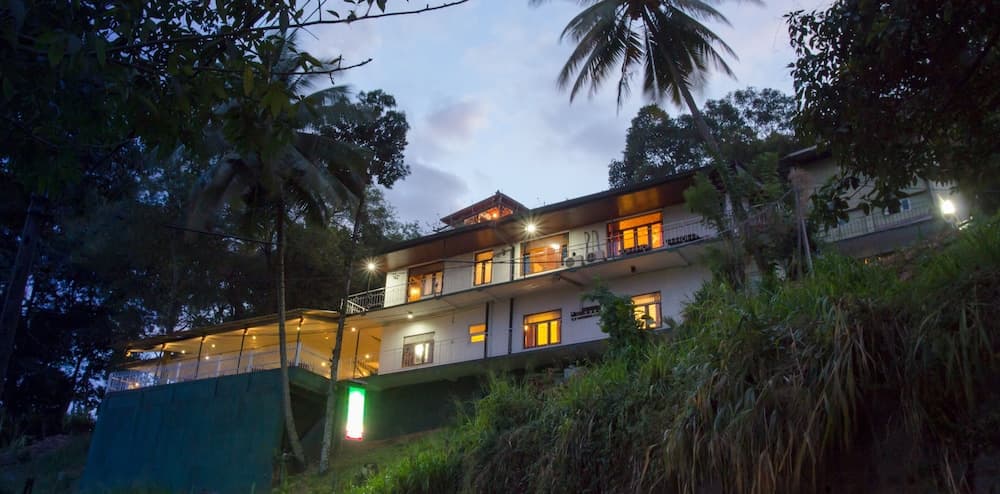 Tamarind Tree Inn Kandy main