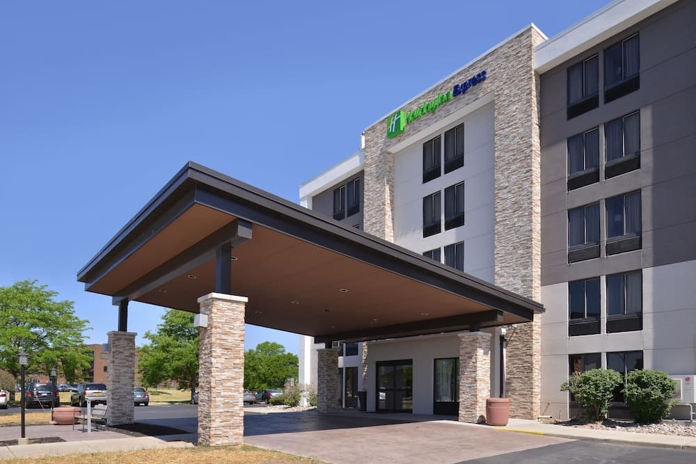 Holiday Inn Express Rochester - University Area main