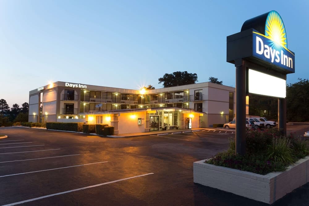 Days Inn By Wyndham Raleigh Downtown South main