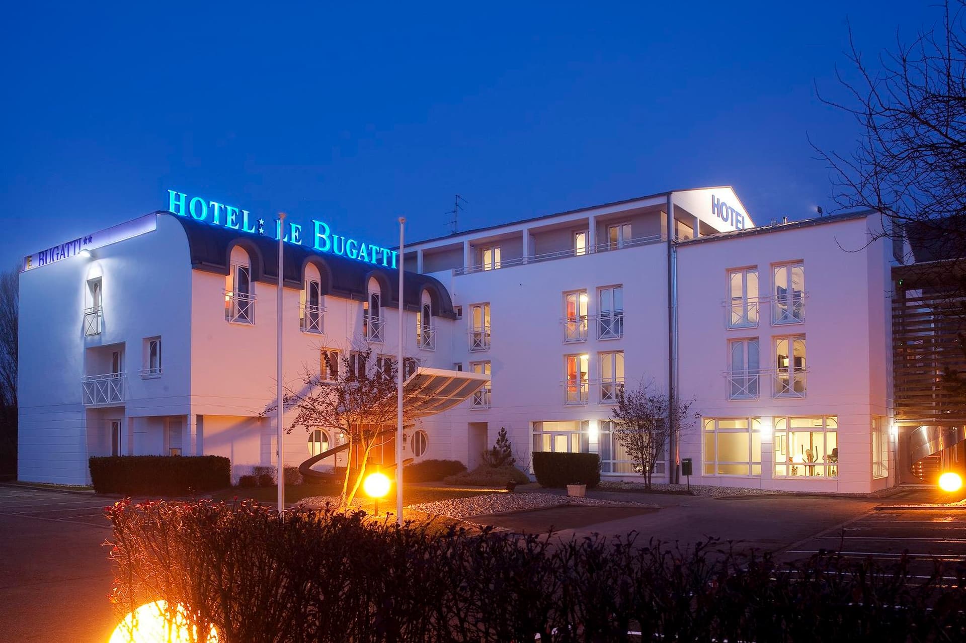 Hôtel Le Bugatti main