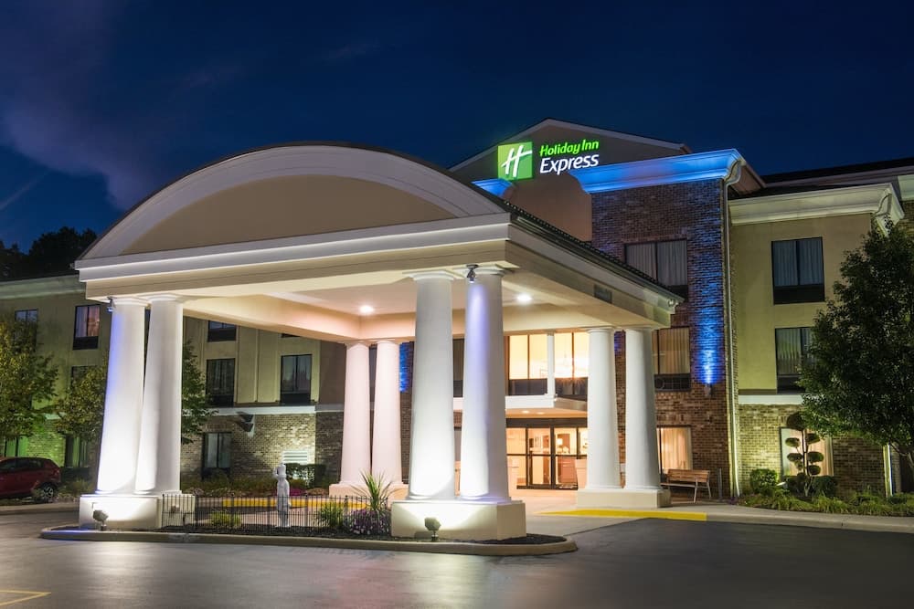 Holiday Inn Express And Suites Sharon Hermitage main