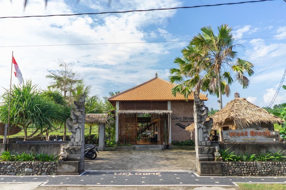 West Break Bali Medewi main