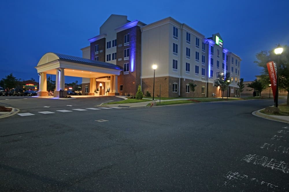 Holiday Inn Express And Suites Charlotte North main
