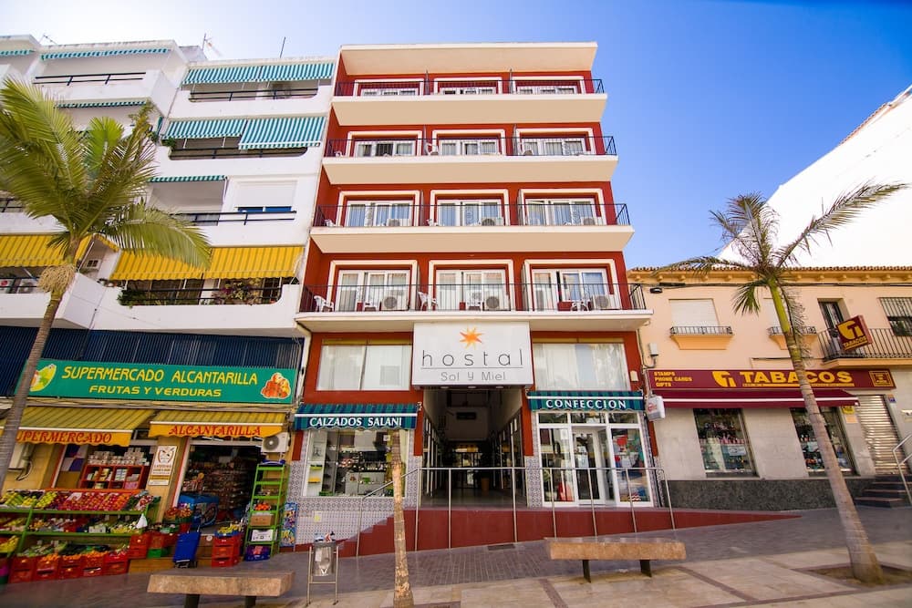 Hostal Sol y Miel main