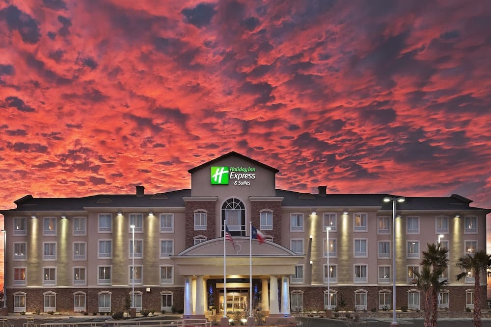 Holiday Inn Express & Suites El Paso West main