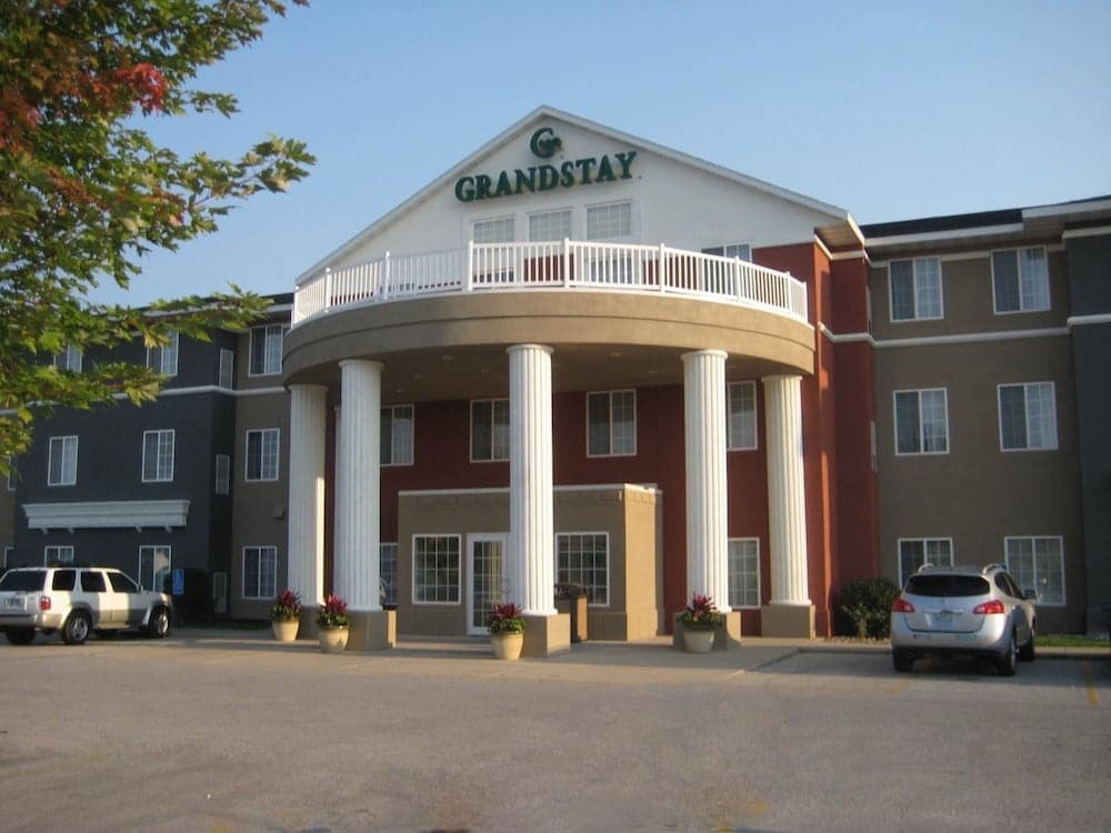 Grandstay Residential Suites Ames main