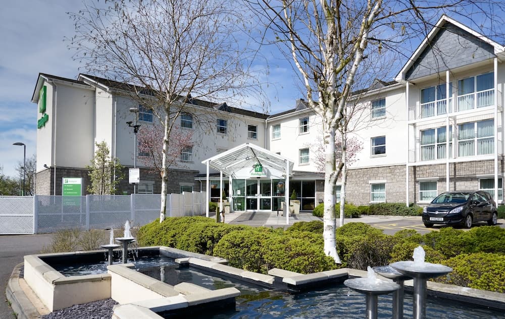 Holiday Inn Bristol Airport main