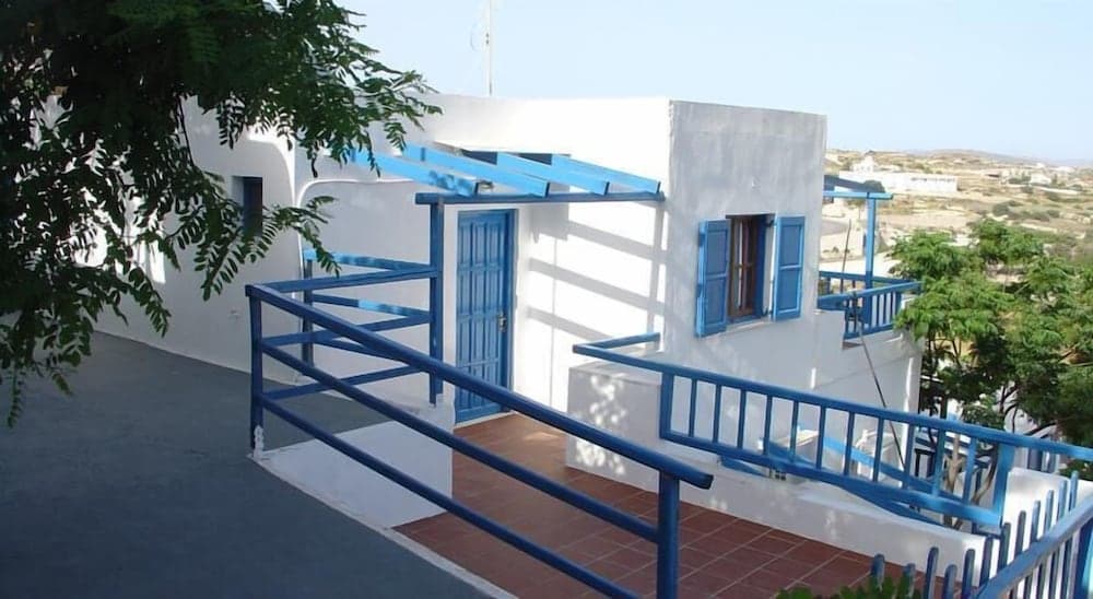 Agnanti Hotel main