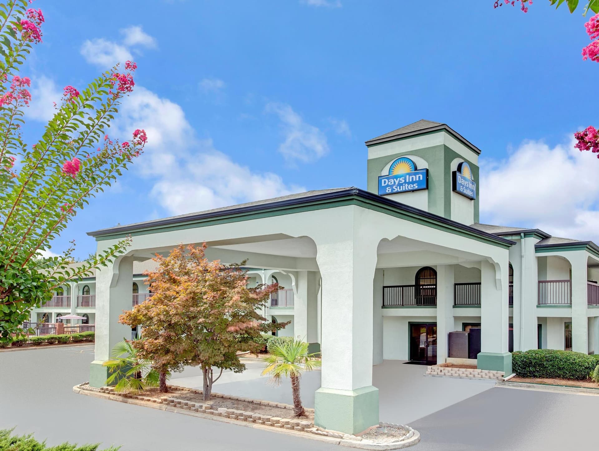 Days Inn & Suites By Wyndham Stockbridge South Atlanta main