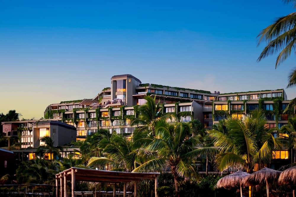 1 Hotel Hanalei Bay main