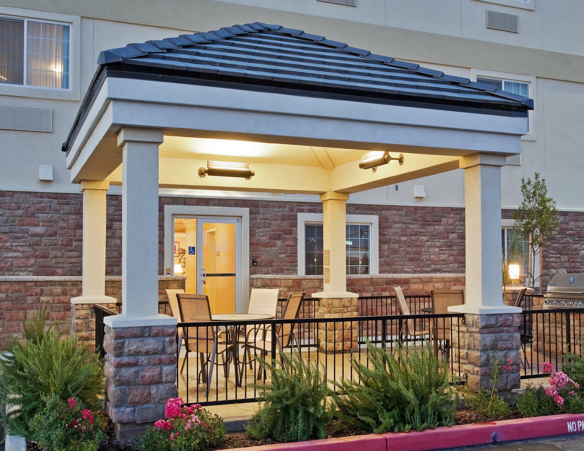 Candlewood Suites Turlock main