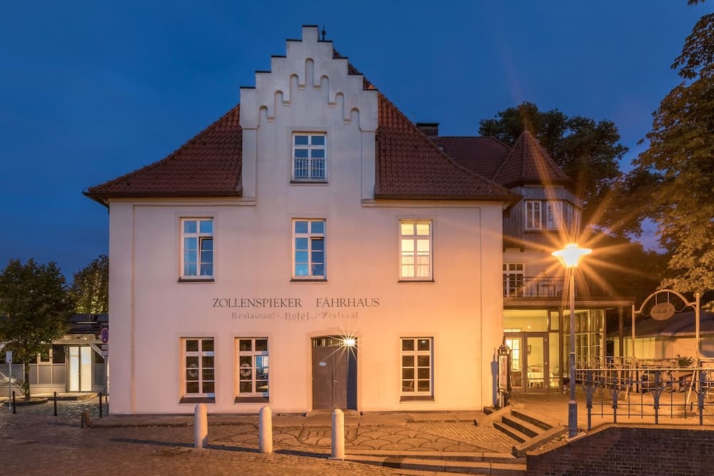 Zollenspieker Fährhaus main