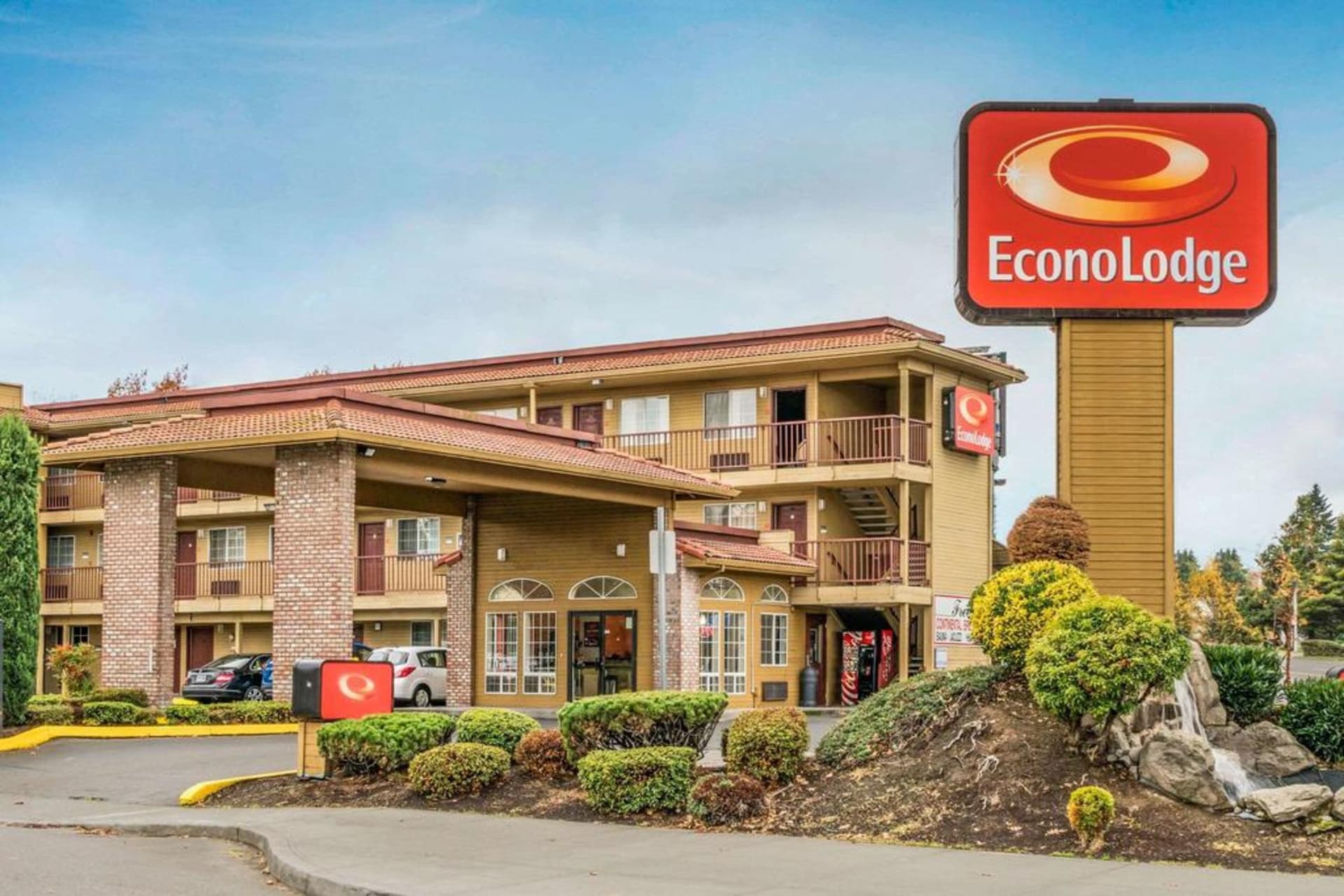 Econo Lodge Portland main