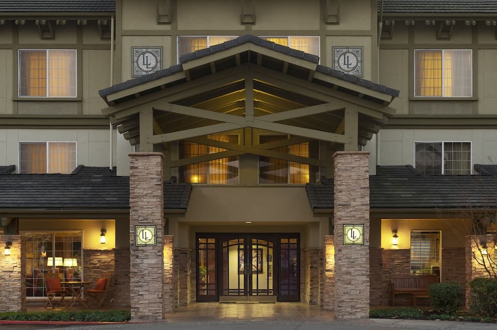 Larkspur Landing Roseville main
