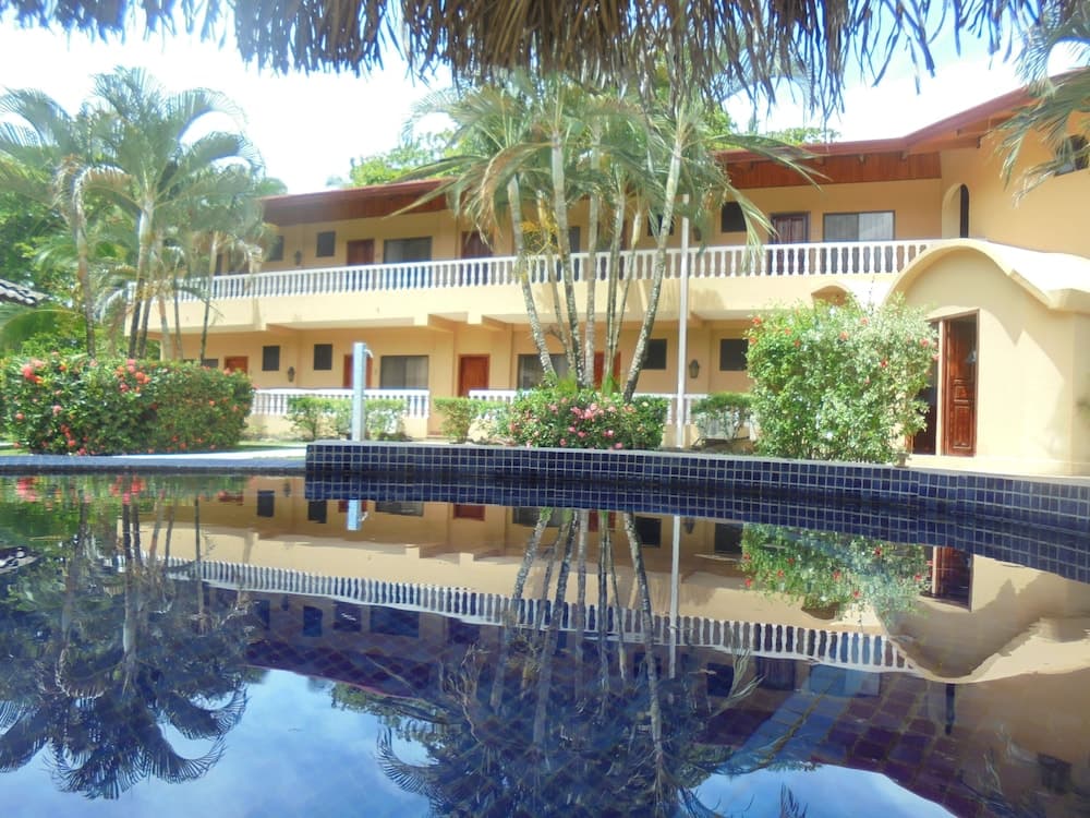 Hotel Delfin Playa Bejuco main