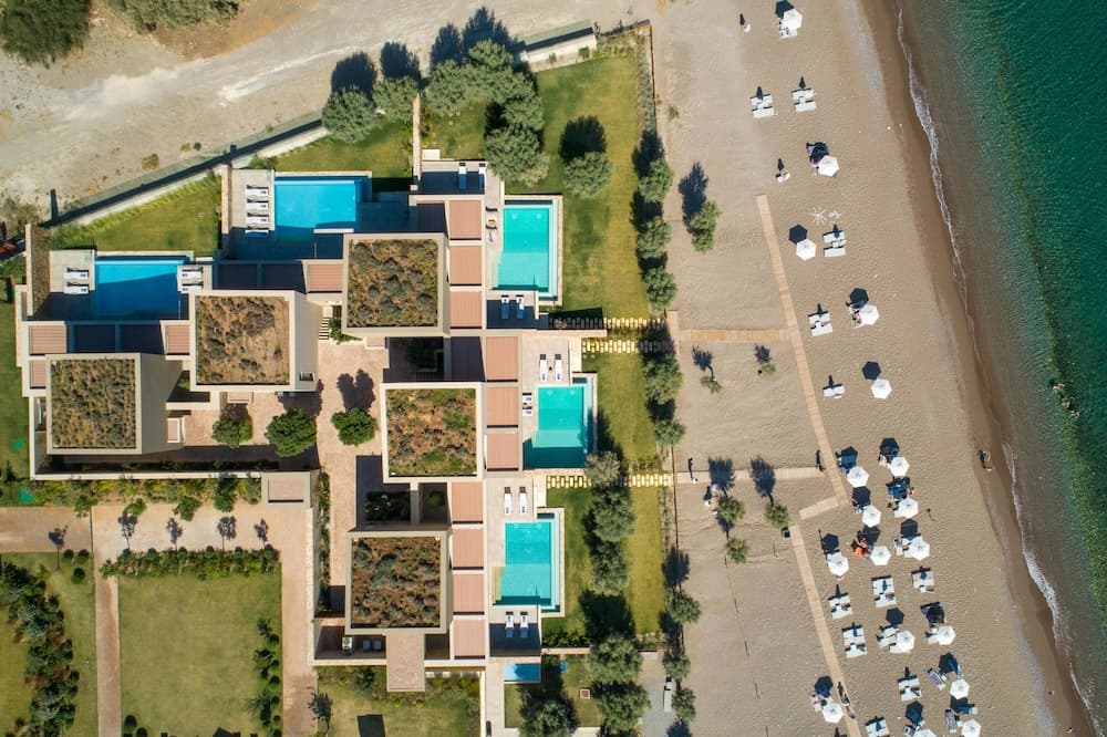 Amada Colossos Resort main