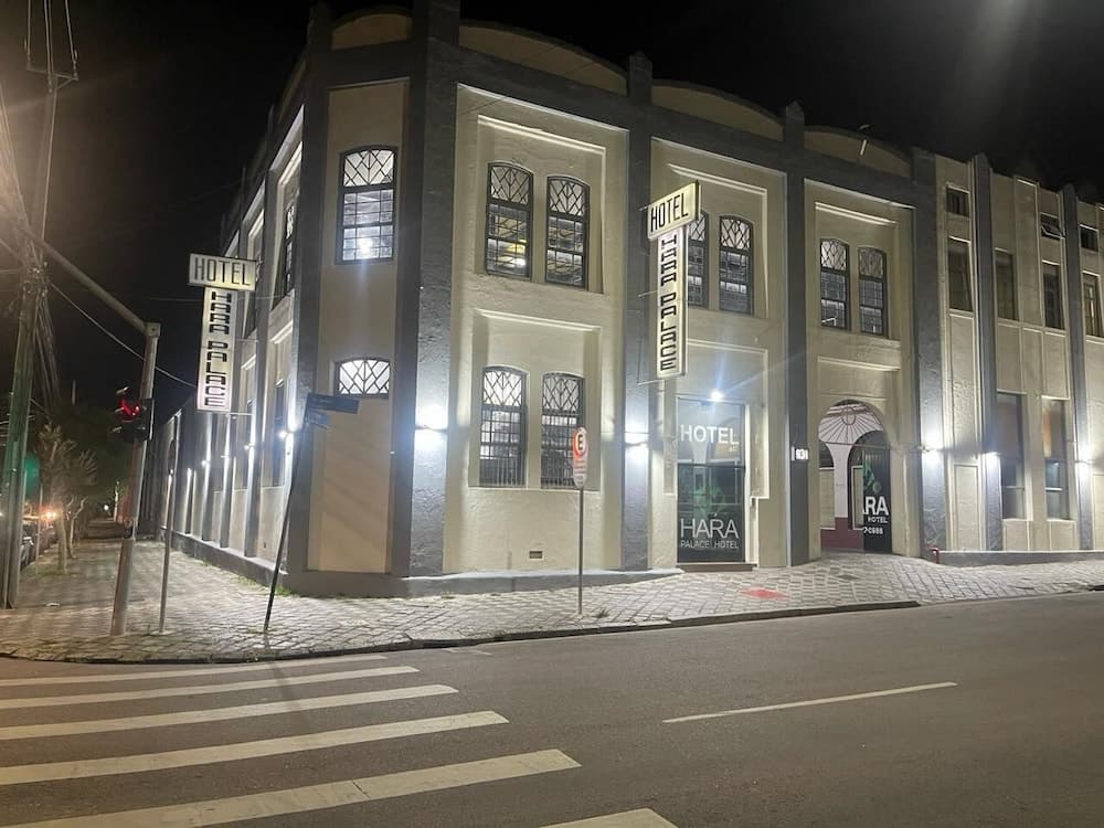 Hara Palace Hotel main