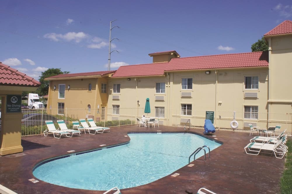 La Quinta Inn by Wyndham Kansas City Lenexa main