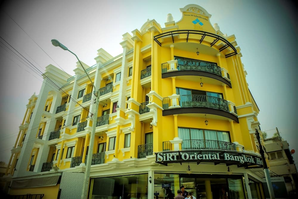 Siri Oriental Bangkok Hotel main