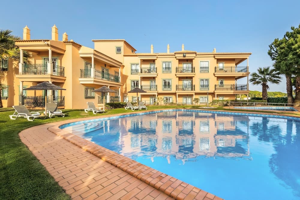 Quinta Pedra Dos Bicos main