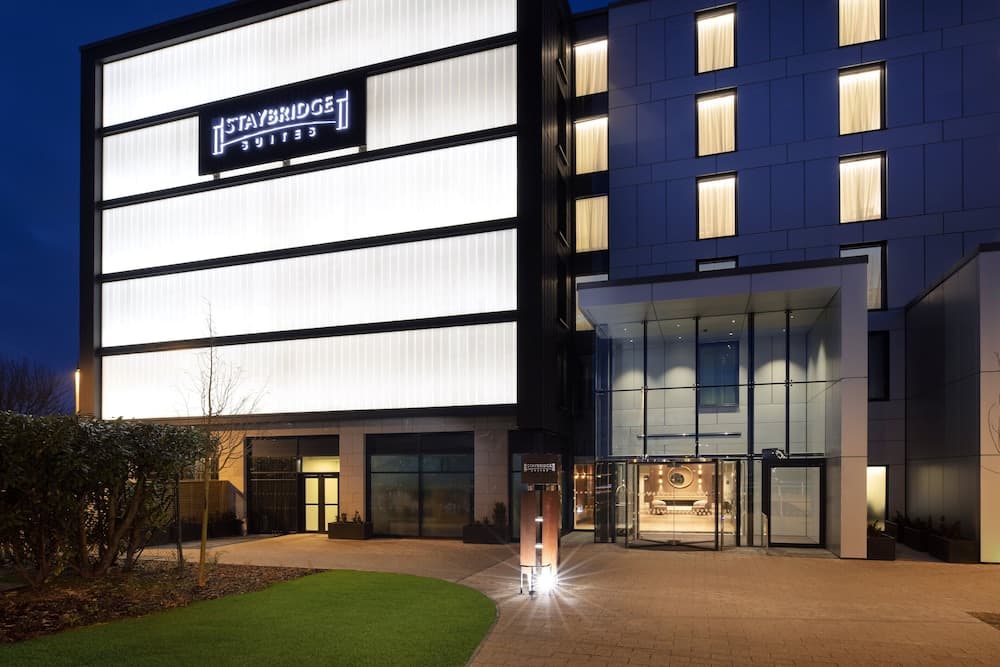Staybridge Suites London - Heathrow Bath Road main