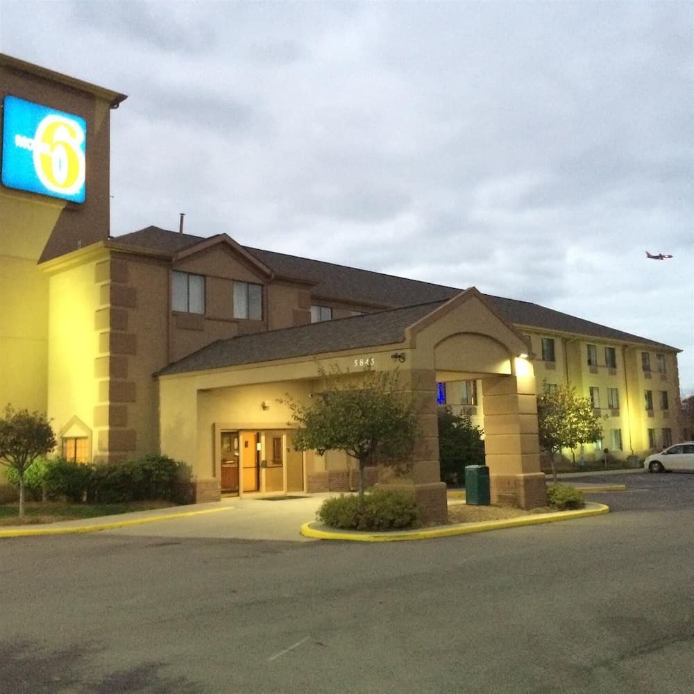 Motel 6 Indianapolis - Airport main