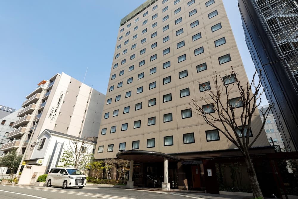 President Hakata main