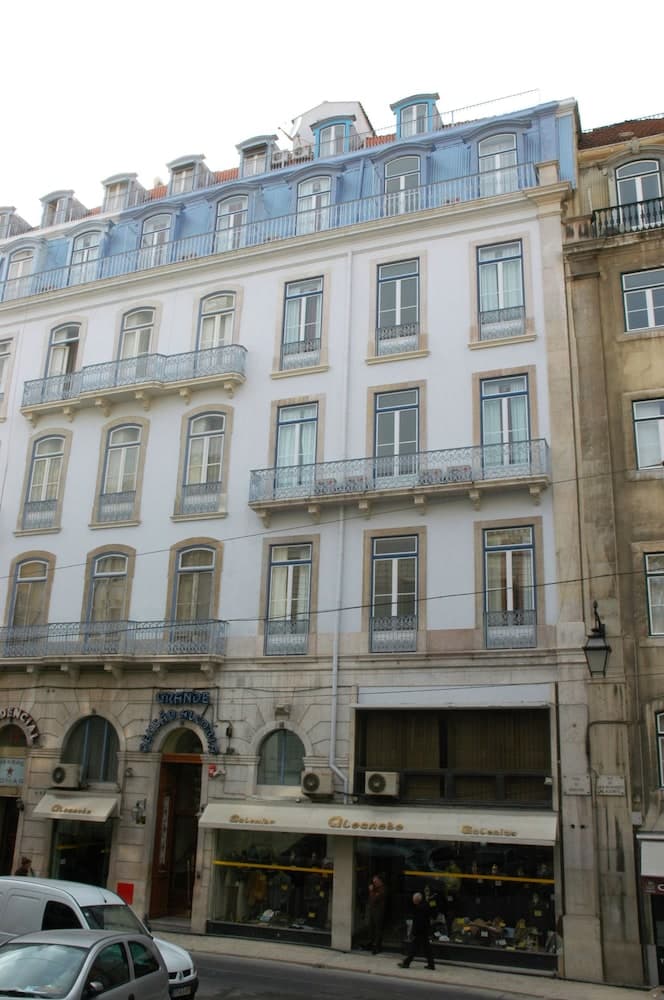 Grande Pensão Residencial Alcobia
