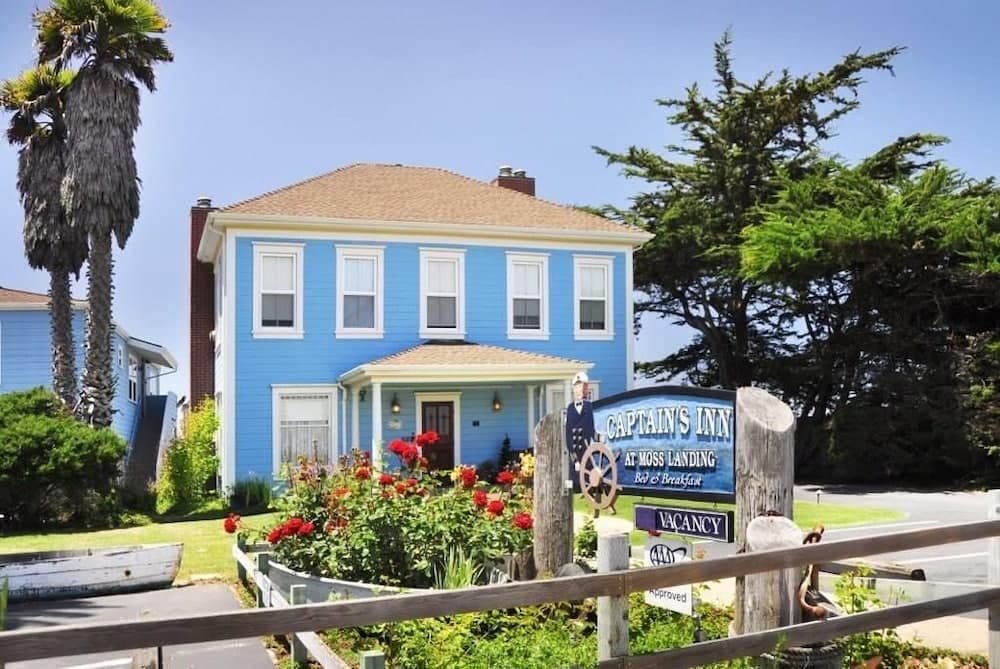Captain's Inn At Moss Landing main