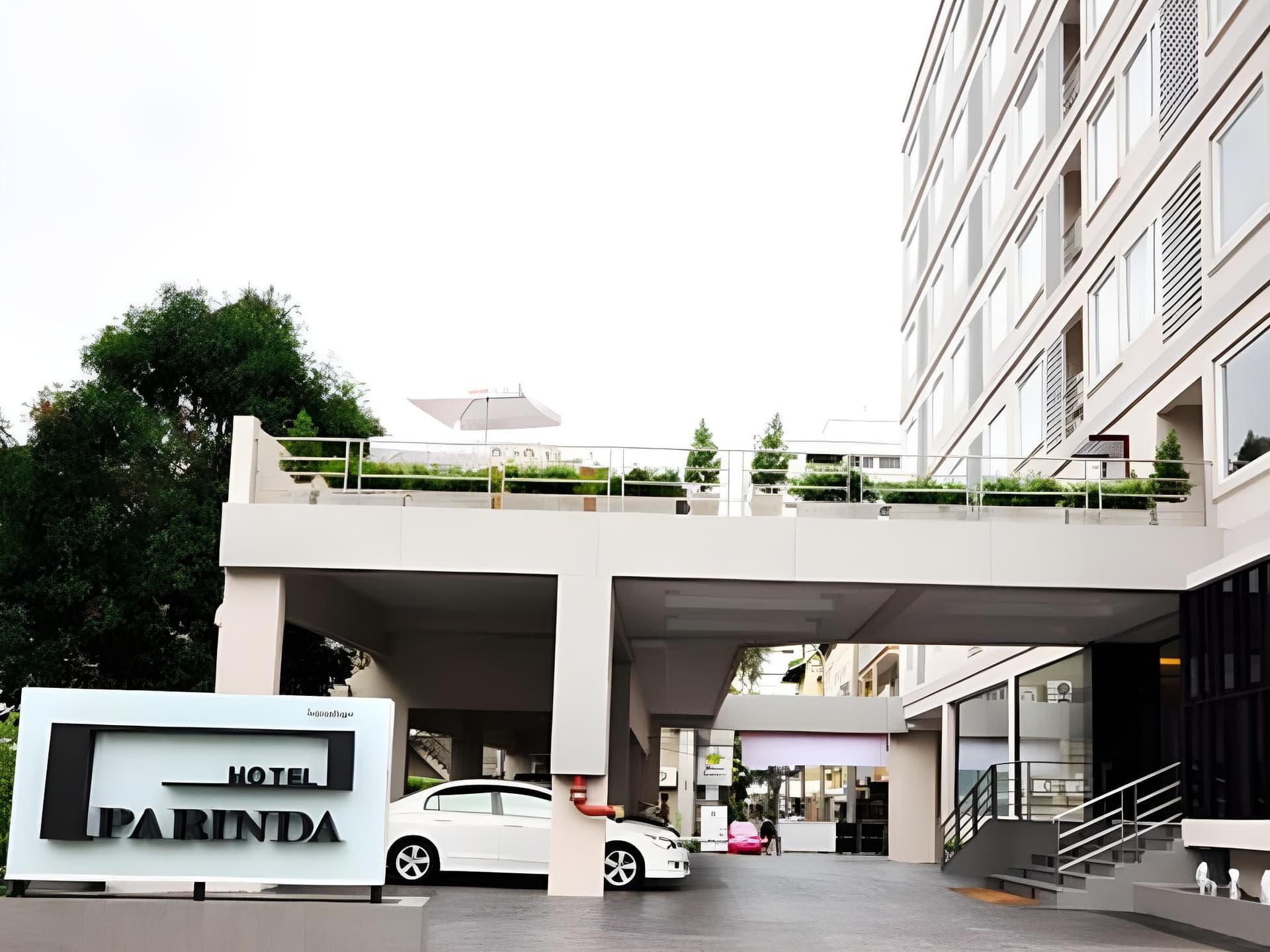 Parinda Hotel main