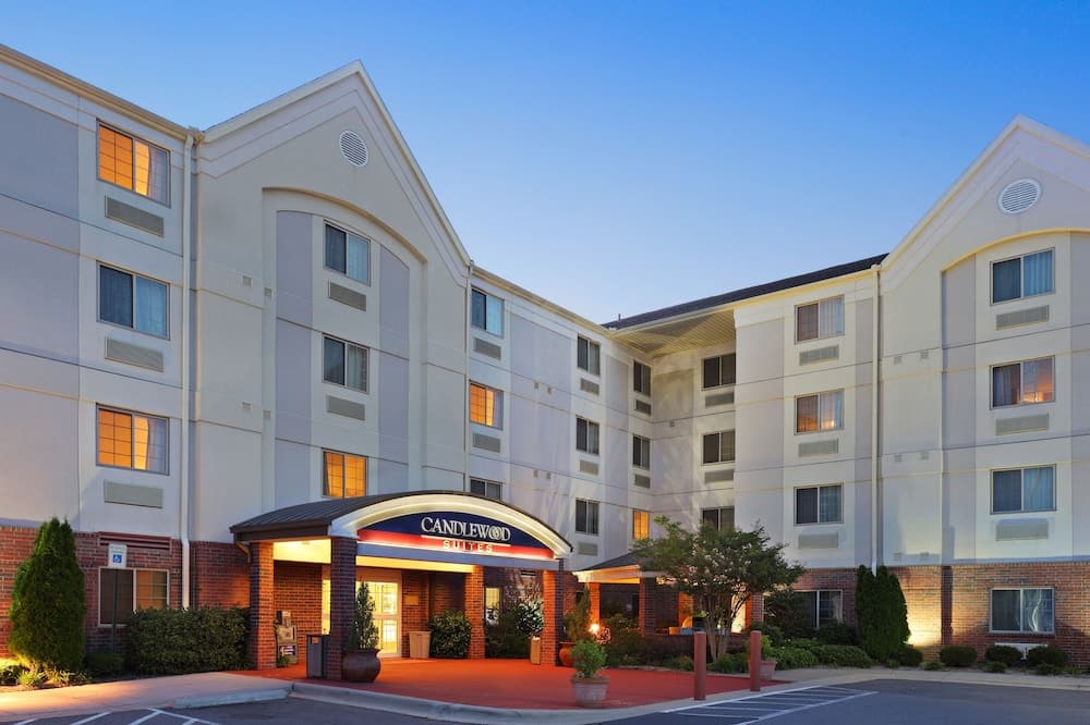 Candlewood Suites West Little Rock main