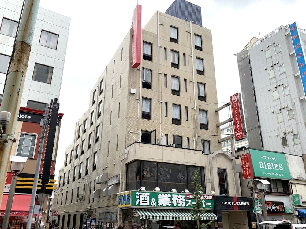 Tokyo Plaza main