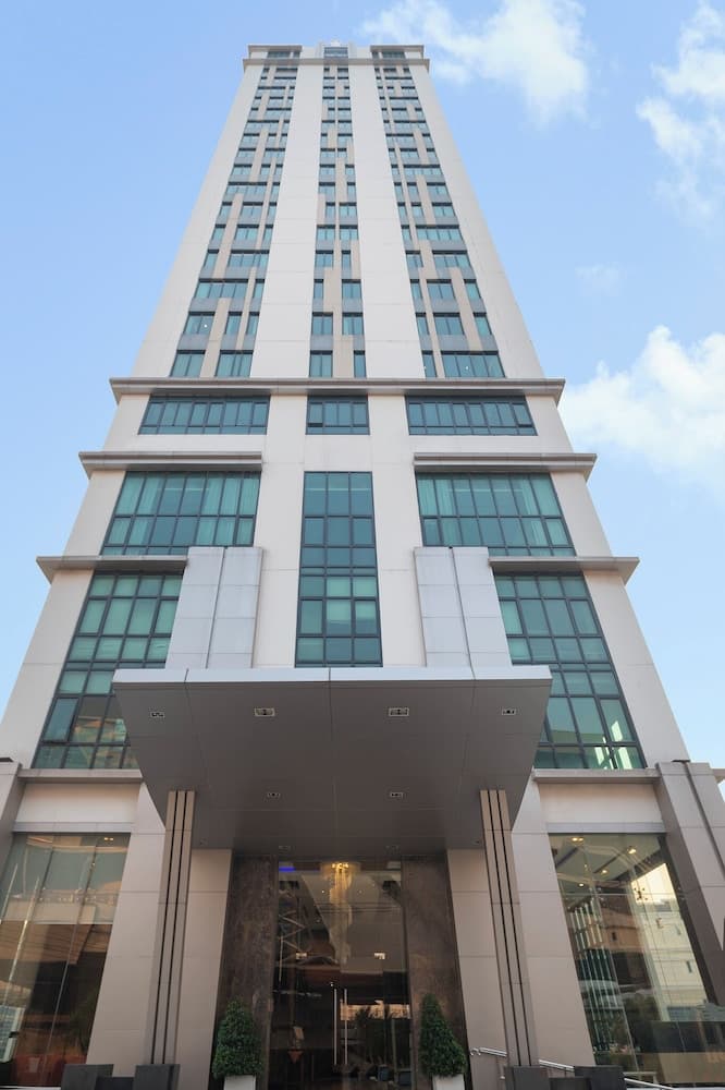 The Vertical Suite main