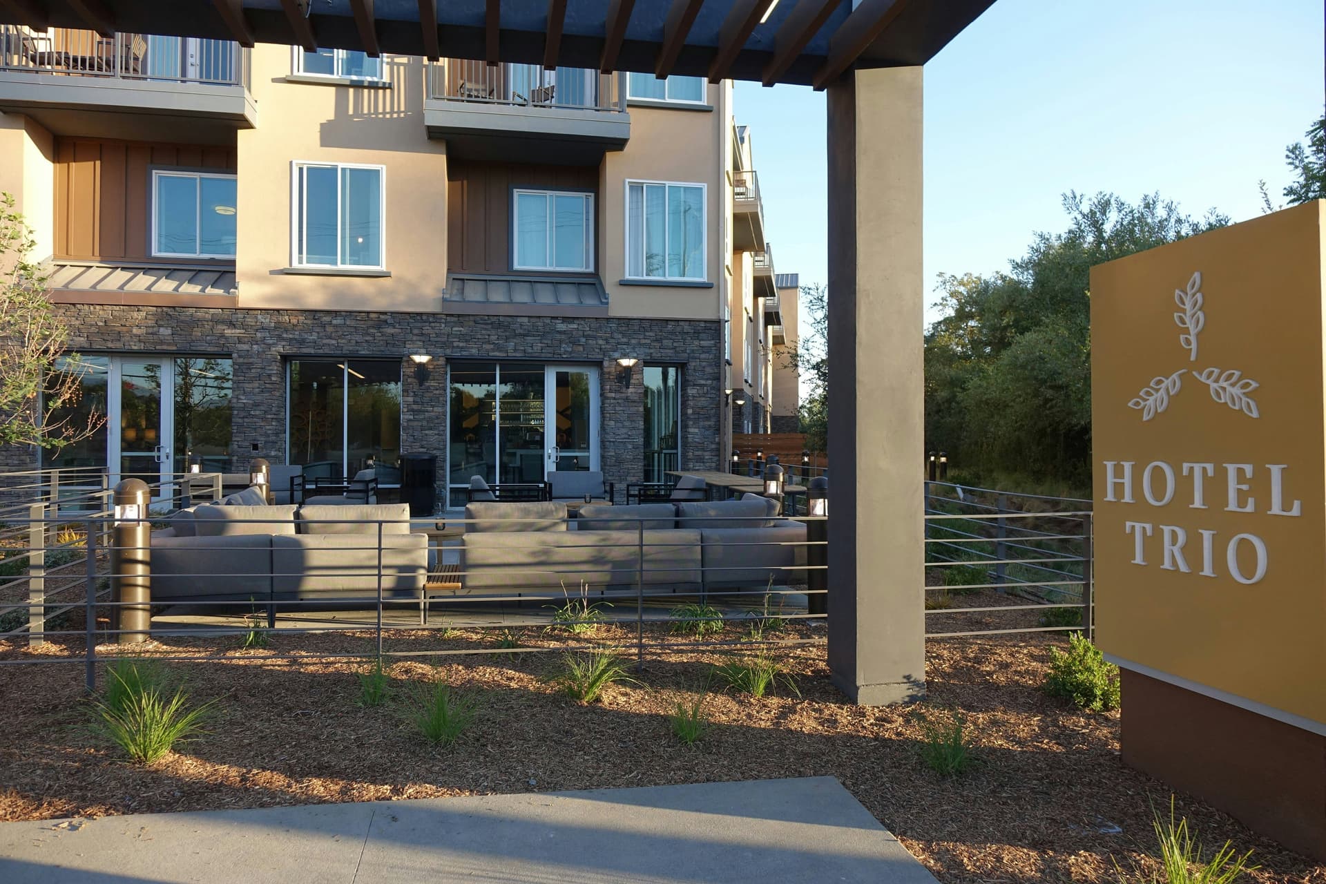 Hotel Trio Healdsburg main
