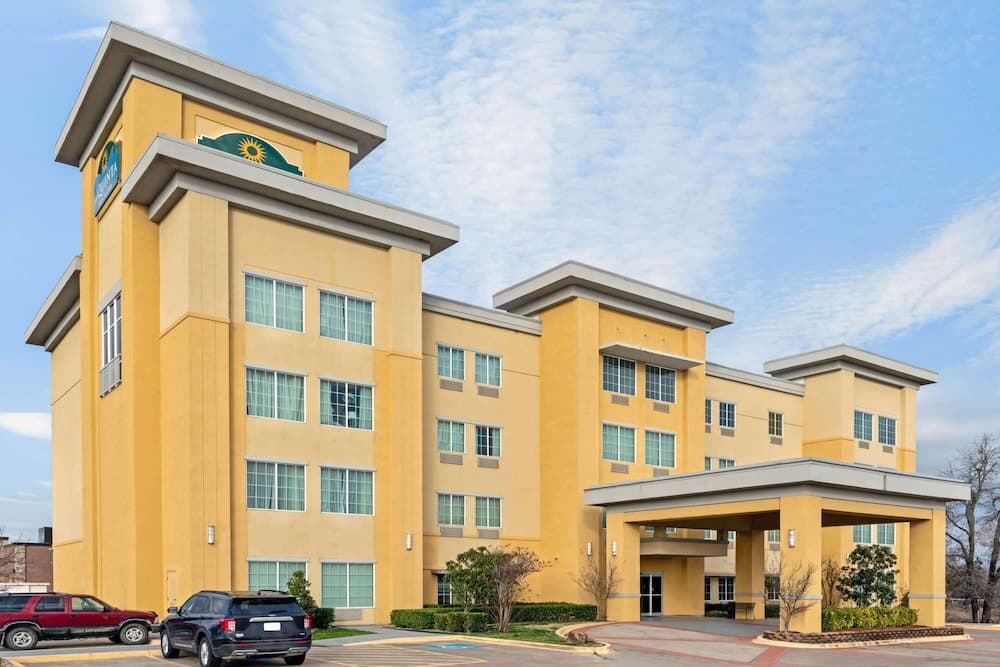 La Quinta Inn & Suites by Wyndham McAlester main