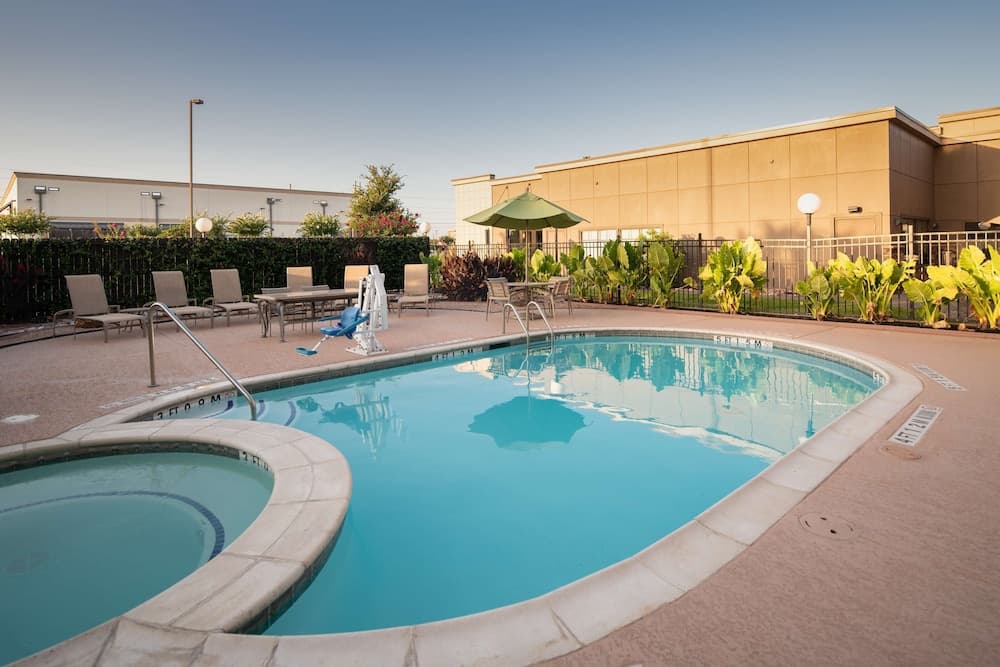 Best Western Premier Bryan College Station main