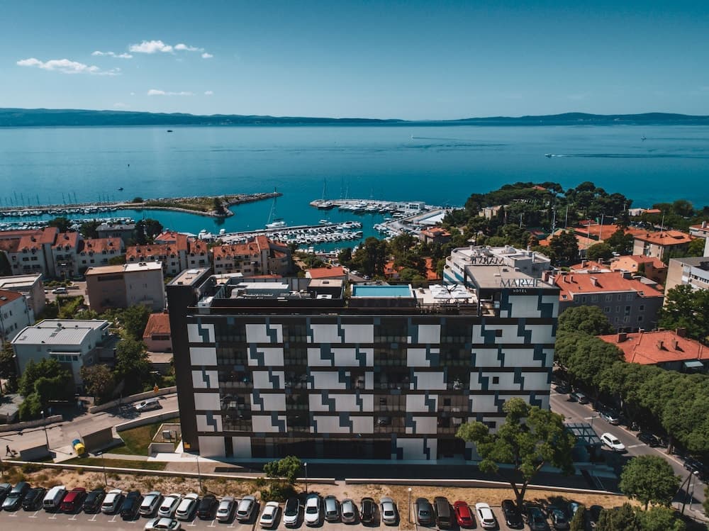 Marvie Hotel main