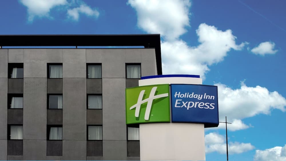 Holiday Inn Express Bilbao main
