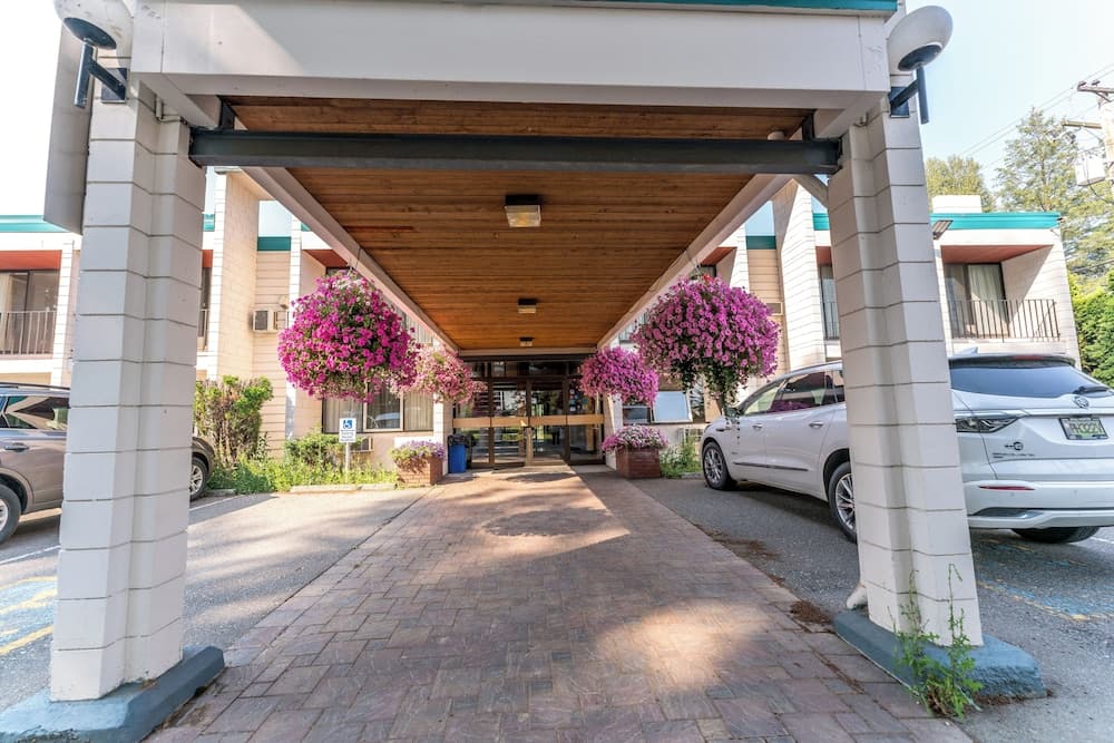 Quality Inn Quesnel main